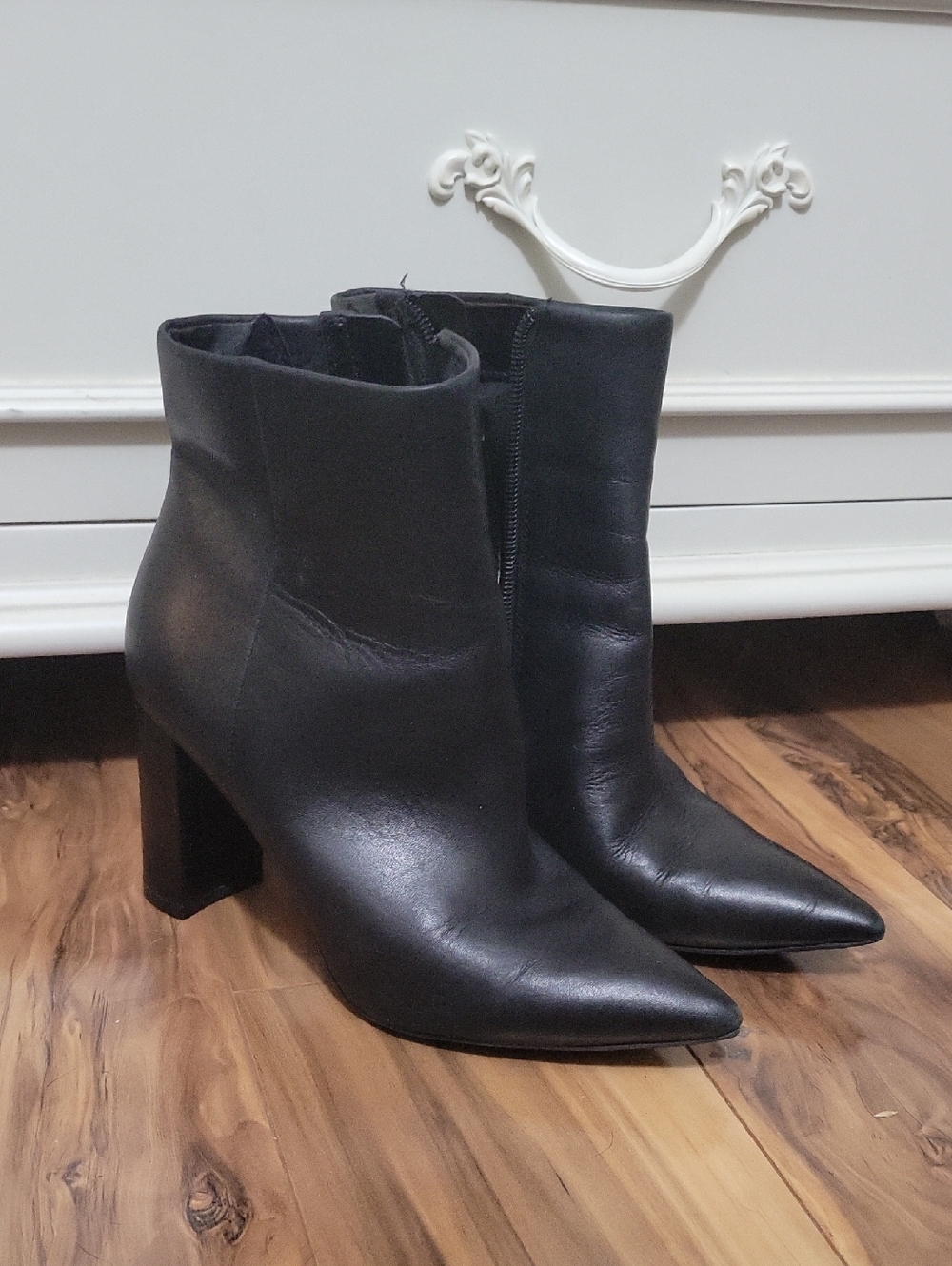 Marc Fisher - Pointed Toe Women's Ankle Boots (size 6.5)